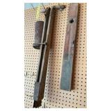 SEED PLANTER & WOODEN LEVEL