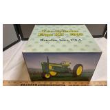 ERTL J.D. MODEL 520 HIGH CLEARANCE SFW TRACTOR