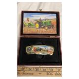JOHN DEERE COLLECTIBLE KNIFE