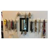 NUMEROUS LADIES NECKLACES (ATG)