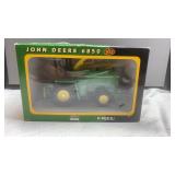 ERTL  J.D 6850 TRACTOR 1/32 W/ ORIGINAL BOX