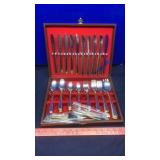 STAINLESS CUTLERY SET W/ CASE
