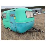 12' FIBERGLASS CAMPER FOR PARTS