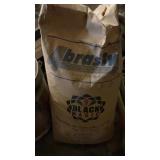 (6) BAGS OF SAND BLASTING ABRASIVE