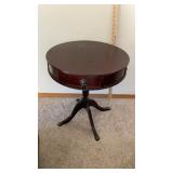 ROUND MAHOGANY SIDE TABLE