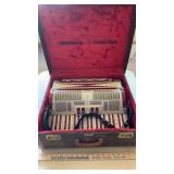 NOBLE BRAND ï¿½ATOMï¿½ ACCORDION W/CASE