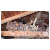 ASSORTED 1" SQUARE DOWLES