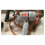 (2) AIR IMPACTS & BLACK & DECKER 1/2" DRILL