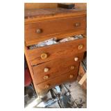 DRESSER W/DOOR NOBS & MIXER ENDS