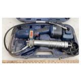 LINCOLN 14 V GREESE GUN W/ CHARGER & (3) BATTERIES
