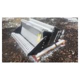 TRUCK STEPS MEASURES 40" WIDE