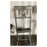 CENTRAL MACHINERY 20 TON SHOP PRESS