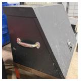 MONTEZUMA METAL TOOL BOX