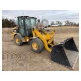 2019 CAT 906M COMPACT WHEEL LOADER