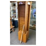 WOOD ROTATING DISPLAY MEASURES 68" TALL