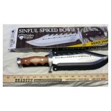 TIMBER RATTLER & SCREAMING SKULL KNIVES (NEW)