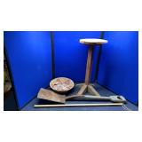 SHOVEL, QUARTZ ROCK & STAND