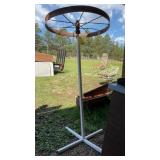 WAGON WHEEL CLOTHES RACK
