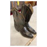 AUBREY MAULAIN HAND MADE BOOTS SIZE 8.5