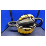 STANLEY 3 GAL SHOP VAC.