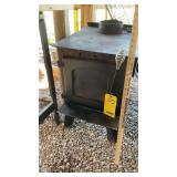 WOOD STOVE W/ ELECTRIC BLOWER