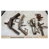 VARIOUS SIZED STEEL LEG HOLD TRAPS
