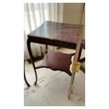 MAHOGANY TABLE MEASURES 20" X 20" X 30"T