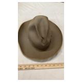 (3) STRAW HATS & FELT HAT