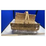 BASKET, WALL MIRROR, PILLOW & MORE