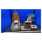 BASKETS & WOOD DISPLAYS
