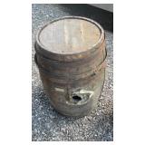 WOODEN BARREL AND GALVANIZED METAL CAN
