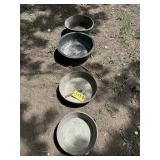 (4) FEEDERS