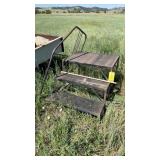 METAL MOBILE HOME STEPS