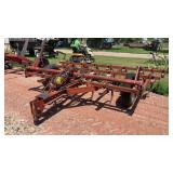 INTERNATIONAL VIBRA SHANK FIELD CULTIVATOR