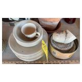 TABLEMATES CUPS & PLATES W/ WHITE PLATES & BOWLS
