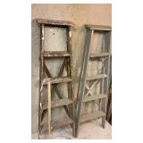 (2) 6'  WOOD LADDERS