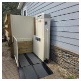 ELECTRIC WHEELCHAIR LIFT