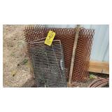 (3) GRILL GRATES & WIRE MESH