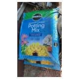 POTTING SOIL MIX & WATER TANK LID