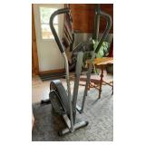 WESLO MOMENTUM 61 ELLIPTICAL