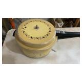 PRESSURE COOKER, CAST IRON BREAD MOLD, BAKING PAN