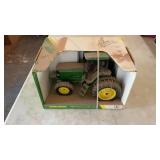 (2) 7800 JOHN DEERE TOY TRACTORS