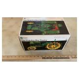 OLIVER 1655 AND JOHN DEERE WATERLOO BOY TOY