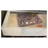 AIR BRUSH SET, SPRAY GUN & AIR HOSE