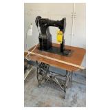 SINGER 51 W 54 SEWING MACHINE
