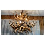 DECORATIVE ANTLER CHANDELIER (COMPOSITE)