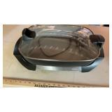 OSTER ELECTRIC COOKER & FOOD CONTAINERS