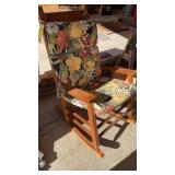 WOOD ROCKING CHAIR