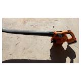 BLACK & DECKER 20V BLOWER W/ CHARGER (WORKS)