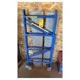WERNER BLUE PORTABLE SCAFFOLDING SET